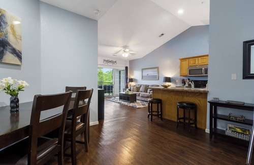 Branson Condo | Holiday Ridge Retreat Duo | Holiday Hills Branson | Golf Resort | Outdoor Pools