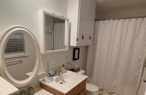 Russellville House | Home Away From Home — Central location - Russellville