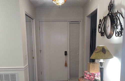 Russellville House | Home Away From Home — Central location - Russellville