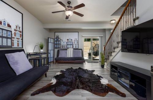 Tracy House | Home Away from Home 3 Close to KCI Airport, Weston