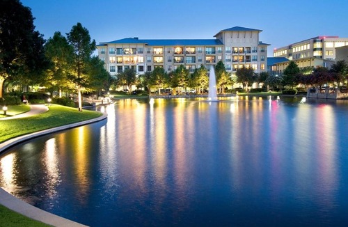 Plano Apartment | Home away from home Walkable Legacy West King Bed, Pool & Gym