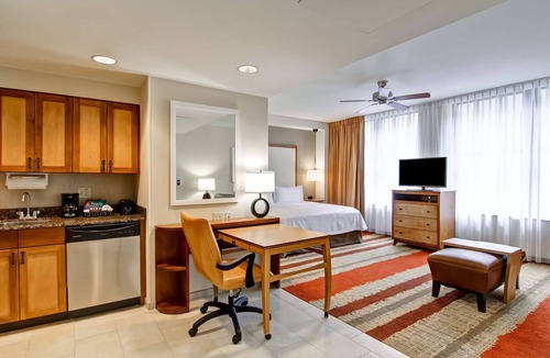 Central Business District Hotel | Homewood Suites by Hilton Cincinnati-Downtown