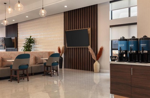 Wichita Hotel | Homewood Suites By Hilton Wichita Airport