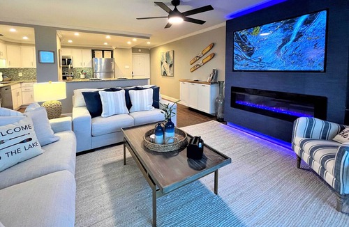 Mid America Condo | Hot Springs Retreat: Lake Views w/Boat Slip