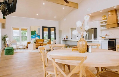 Pine Ridge House | Hot Tub 75 Acres Hollyview360 Lagom