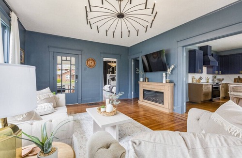 Shelbyville Apartment | Hot Tub Fire Pit Game Room and EV Charger