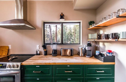 Los Ranchitos Estates Ski Chalet | Hot Tub + Fire Pit - Games + Loft - 20min to Durango-Silverton Train