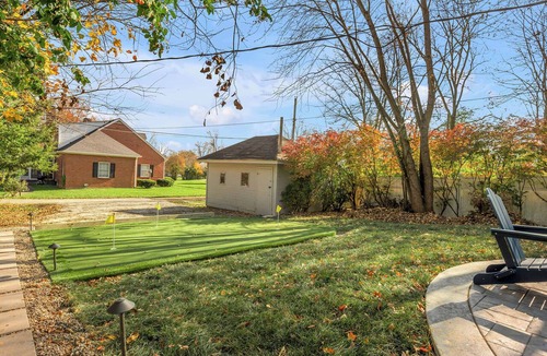Shelbyville House | Hot Tub | Firepit | Putting Green | 5 Bedrooms