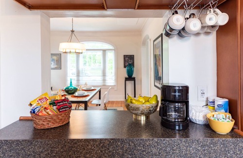 Cherokee Triangle House | Hot tub, Highlands-Restaurant Row Churchill Downs, Zoo, Bellarmine, Downtown