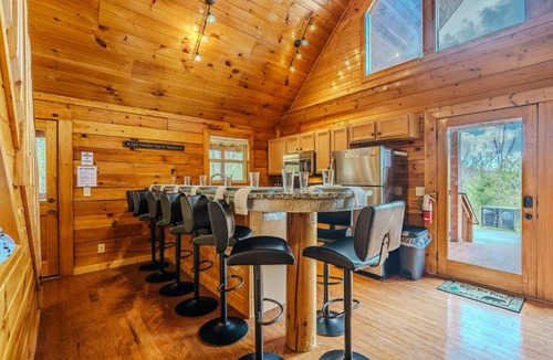 Sevierville House | Hot Tub Pet Friendly Sleeps 9 Pool Games
