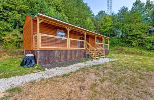 Campton House | Hot Tub - Sit and Stay Cabin in Red River Gorge KY