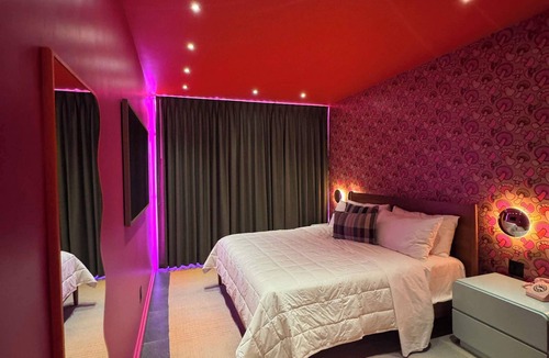 Cherokee Triangle Hotel | Hotel Hilo - Room 104