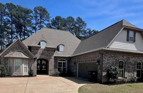 Twelve Oaks House | Hotty Toddy House