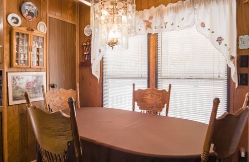 Hollister House | House ∙ 2 bedrooms ∙ 5 guests