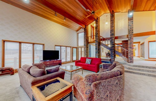 Branson House | House ∙ 4 bedrooms ∙ 10 guests