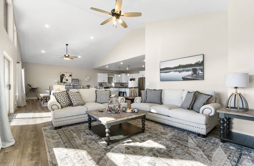 Indian Point House | Huge Lakeview Getaway w/Fun Arcades, Ping Pong Free Silver Dollar City Tickets Community Amenities!