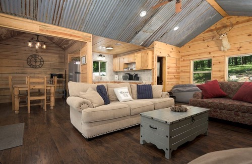 Pickens Cabin | Impressive Cabin Surrounded by Trees in Nashoba, Oklahoma