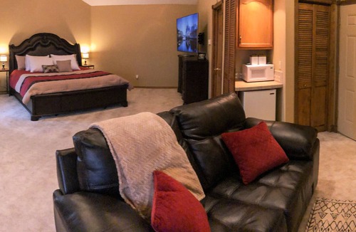 Branson Bed & Breakfast | Incredible Setting In The Ozark Mountains ~ Just Minutes From Branson