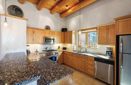 Tesuque House | Incredible Sunset Views, Community Pool