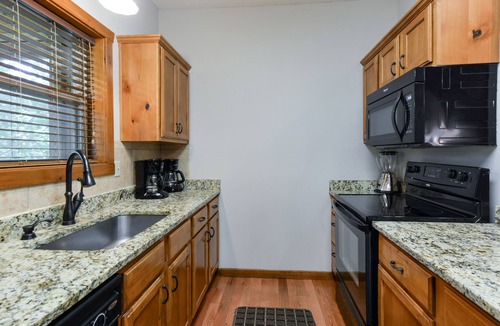 Indian Point House | Indoor Pool - Sleeps 22 - 8 King Beds - 3 min to SDC! -Vanessa's Vacation Homes