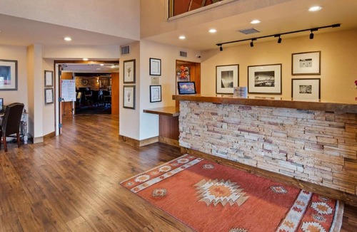 Santa Fe Hotel | Inn at Santa Fe, SureStay Collection by Best Western