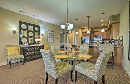 Branson Condo | Inviting Branson Condo w/Outdoor Dining Area
