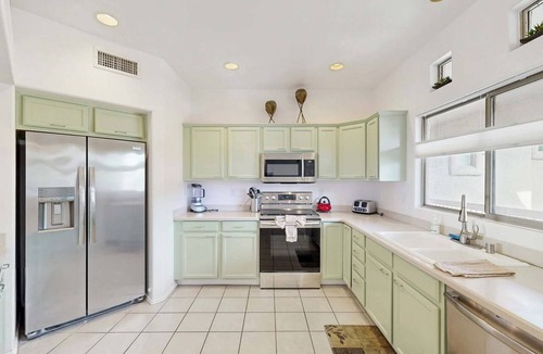 Rancho Vistoso Condo | Inviting condo with balcony & clubhouse amenity access