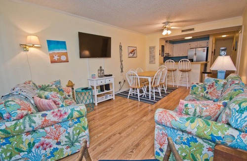 Atlantic Beach Condo | Island Beach Racquet Club 105B, Oceanside Condo in Atlantic Beach, NC!