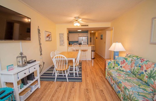 Atlantic Beach Condo | Island Beach Racquet Club 105B, Oceanside Condo in Atlantic Beach, NC!
