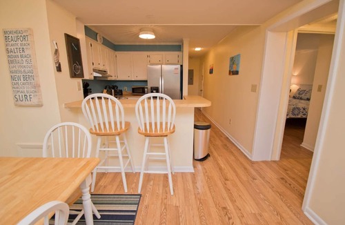 Atlantic Beach Condo | Island Beach Racquet Club 105B, Oceanside Condo in Atlantic Beach, NC!