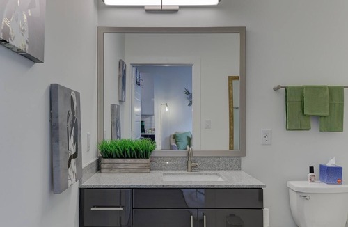 Memphis Apartment | Island Retreat|Long Stays Welcome|Travel RN Haven