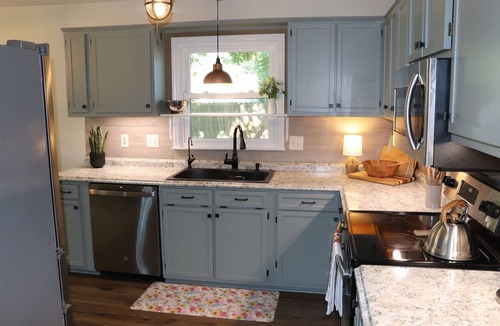 Jacksonville House | Jacksonville green house with chef's kitchen