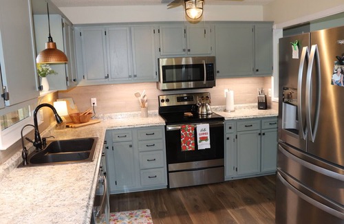 Jacksonville House | Jacksonville green house with chef's kitchen