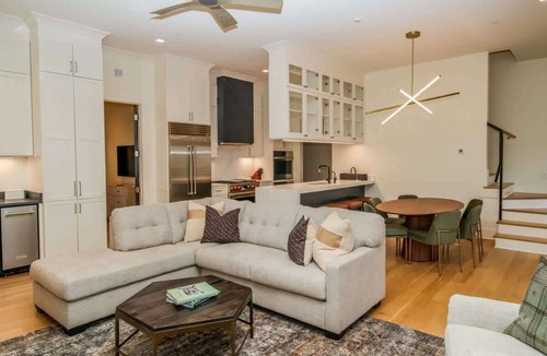 Oxford House | Jefferson Manor A by Apex Short Term Stays