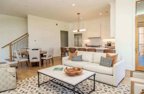Oxford House | Jefferson Manor B by Apex Short Term Stays, Best Rate for Citadel GameDay!