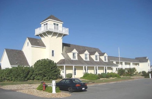 Hatteras Condo | Just Beachy! Short walk to the beach, shops and ferry!