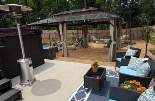 Waldron House | Kansas City Urban Oasis: Personal Resort