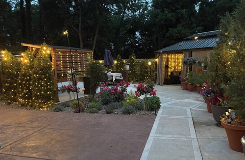 Waldron House | Kansas City Urban Oasis: Personal Resort
