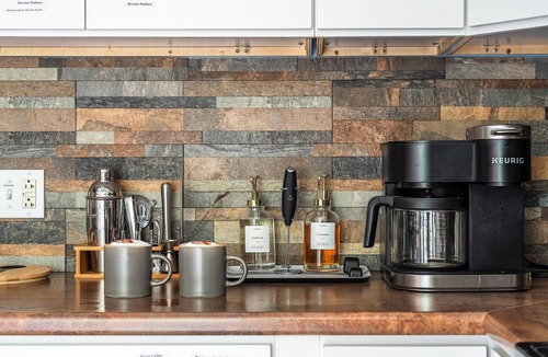 Perry Park House | Kentucky Bourbon Trail: Hot Tub & Game Room