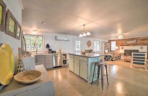 New Concord Cabin | Kentucky Lake Cabin w/Private Dock + Yard