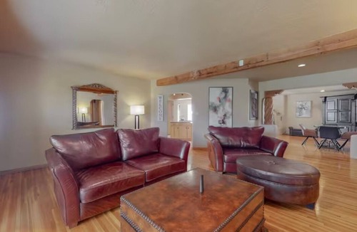 Uptown House | Kentucky Room3