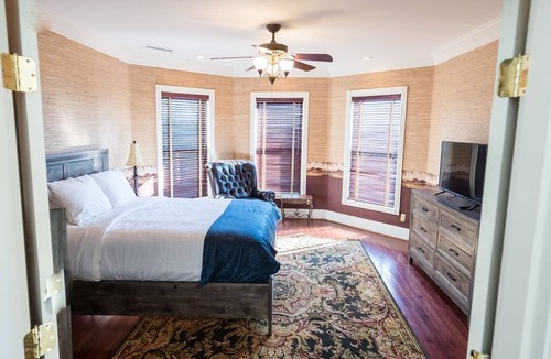 Prestonsburg House | Kentucky's Hideaway Estate