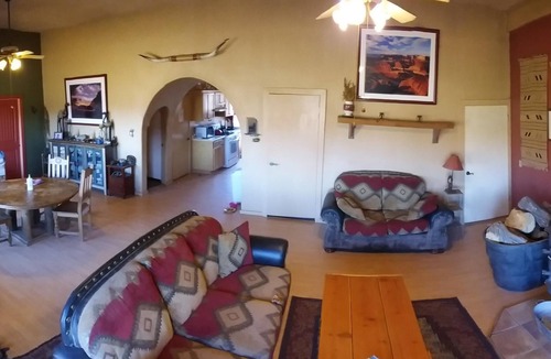 Moab Cabin | King bed, disc golf, kayaks, ATV, wildlife, hiking, beach, pet friendly