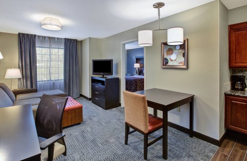 Middletown Condo | King Suite | Perfect for Business Travelers