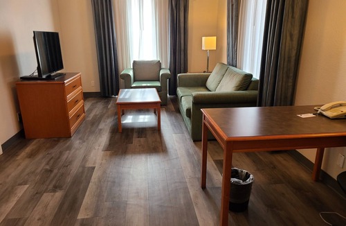 Farmington Hotel | La Quinta Inn by Wyndham Farmington