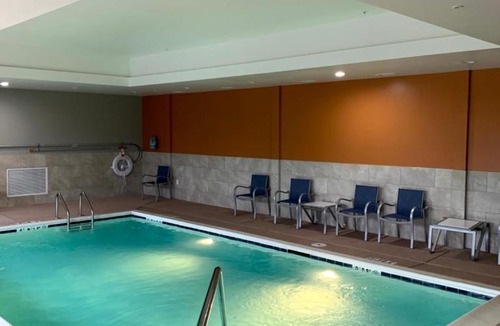 Buechel Hotel | La Quinta Inn & Suites by Wyndham Louisville NE - Old Henry Rd