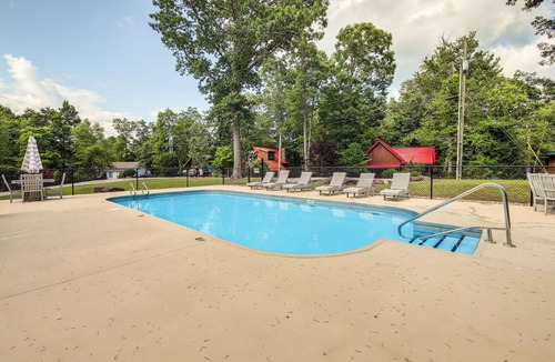 Sloans Valley Cabin | Lake Cumberland Resort Cabin In Gated Community!
