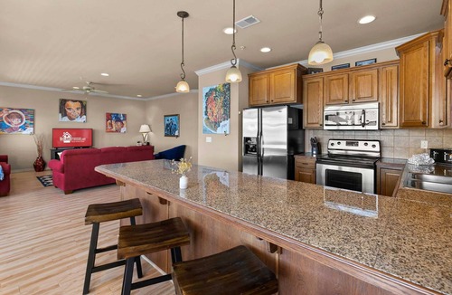 Hollister Condo | Lake Front Condo! Pet-Friendly, Adjacent Marina, Incredible Views -C-5