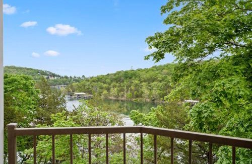 Kimberling City House | Lake It Easy - Condo for 7