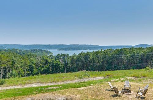 Marmaros House | Lake View and Game Room on 3 half Acres, Near Marina